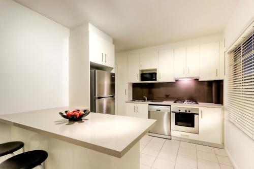 Crest On Barkly Serviced Apartments - Amenities and Services
