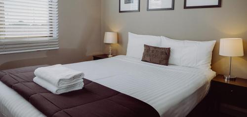 Crossroads Hotel - Facilities and Amenities