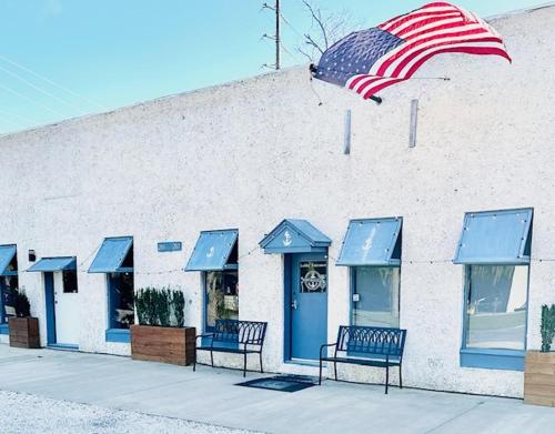 Darien Dockside Inn - Guest Experience Highlights