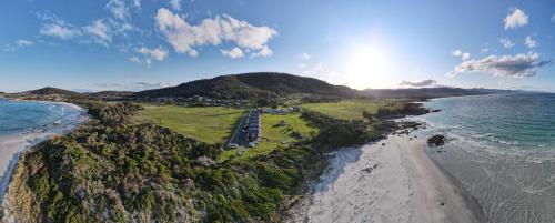 Diamond Island Resort & Bicheno Penguin Show - Guest Experiences and Ratings