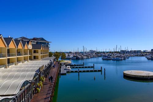 Dolphin Quay Apartments - About Your Stay