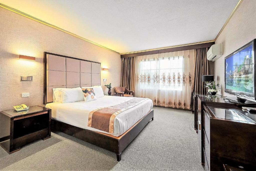 Eltham Gateway Hotel & Conference Centre - Room Types and Rates