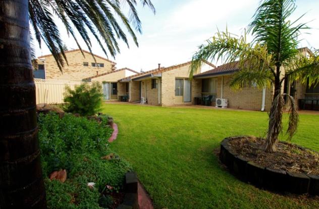 Esperance Beachfront Resort - Dining and Kitchen Facilities