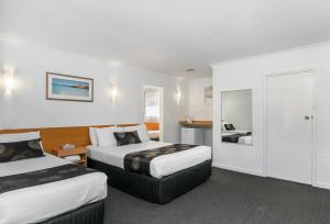 Flag Motor Lodge - On-site Dining Options