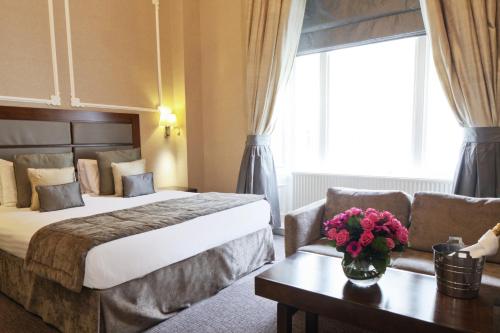 Gem Strathmore Hotel - Dining Experiences