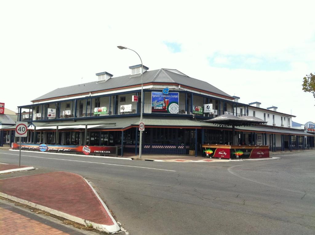 Grand Tasman Hotel - Amenities and Services