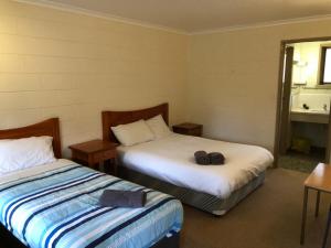 Green Gables Motel in Warburton - Dining Options