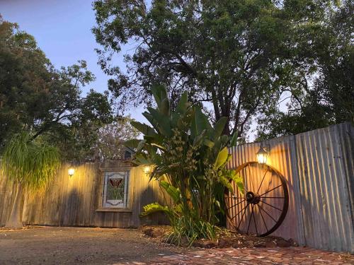 Gypsy Van Tiny House With Unique Outdoor Bathroom, WIFI & Firepit - Air Conditioning and Heating