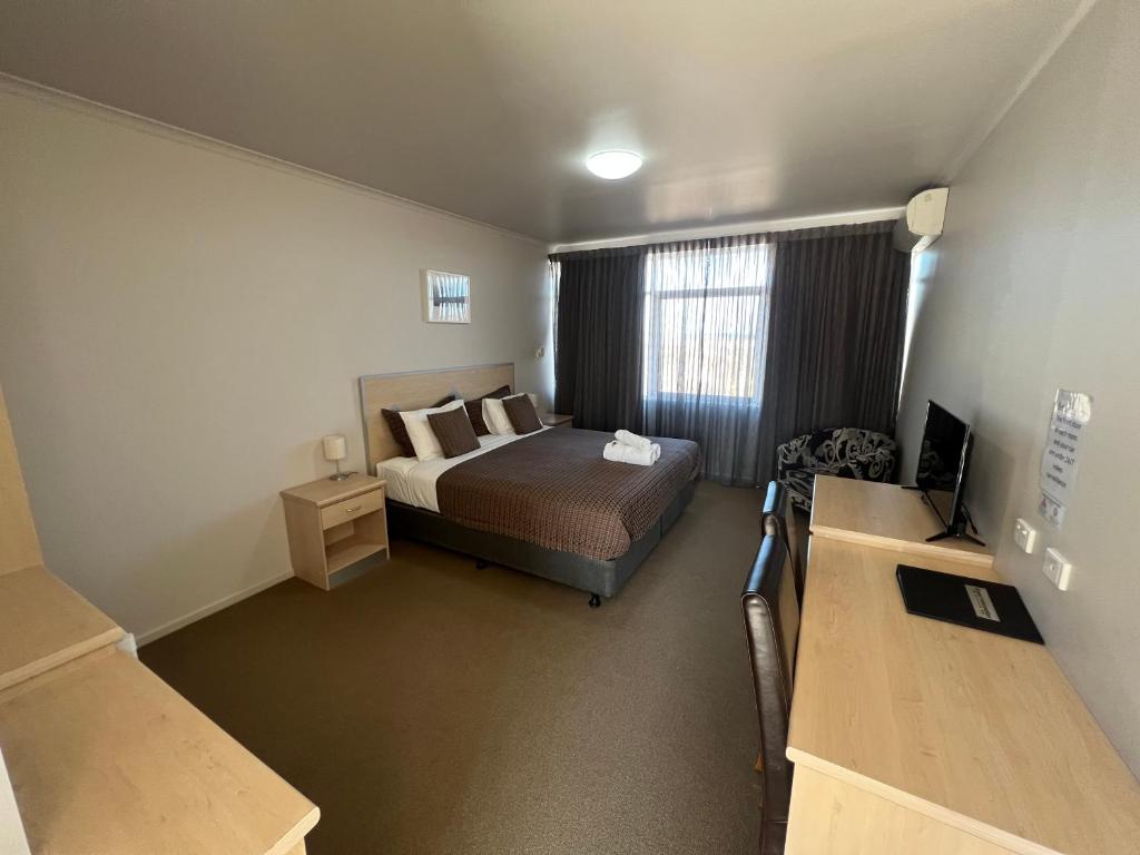 Highway One Motel Review