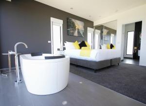 Horizon Deluxe Apartments - Guest Experiences