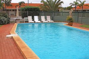 Hospitality Geraldton SureStay Collection by Best Western - Dining Options and Amenities