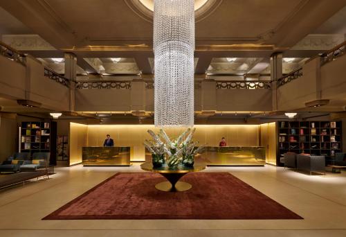 Hotel Cafe Royal - Accommodation and Amenities