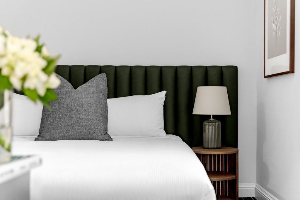 Hotel Challis Potts Point - Room Types and Amenities