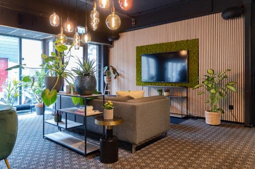 Hotel De Duif Lisse - Keukenhof - Accommodation and Amenities