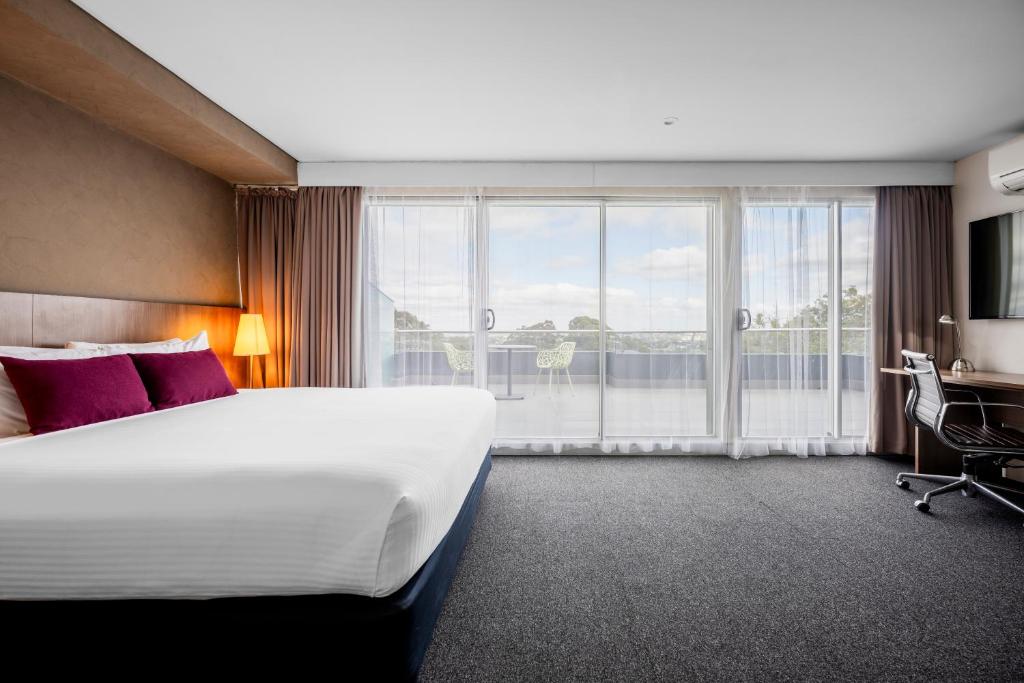 Hotel Urban St Leonards Review