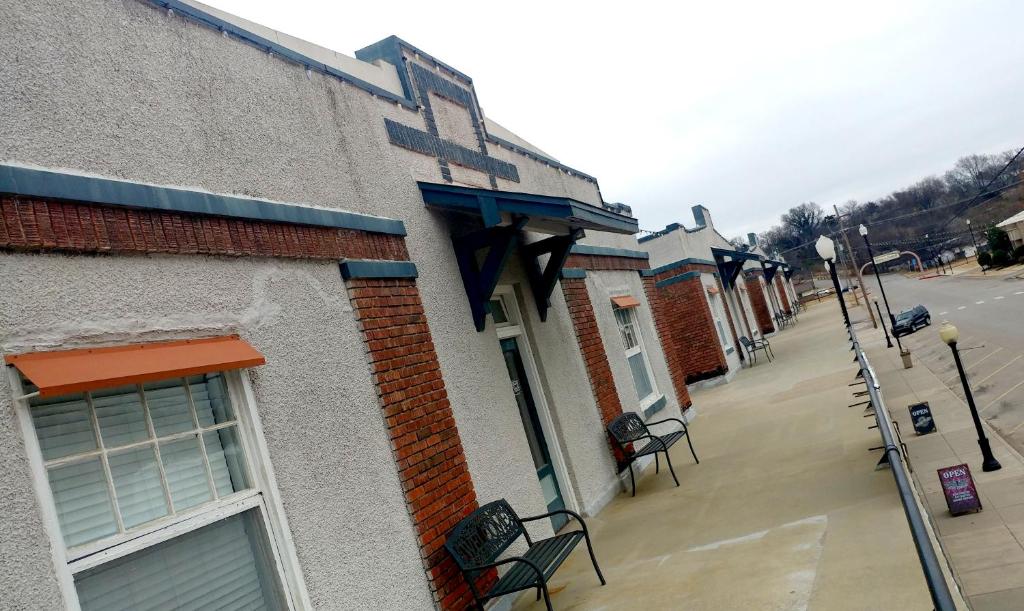 Hotel Whiting - Facilities and Services