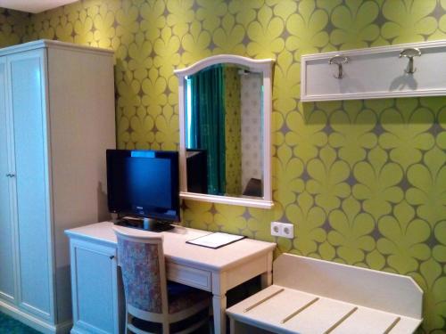 Hotel Zwanenburg Amsterdam Airport - Amenities and Facilities