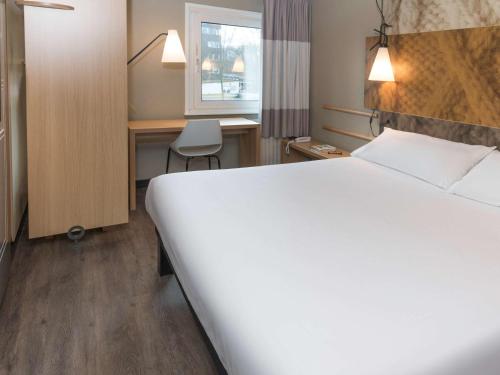 Ibis Tilburg - Dining Options