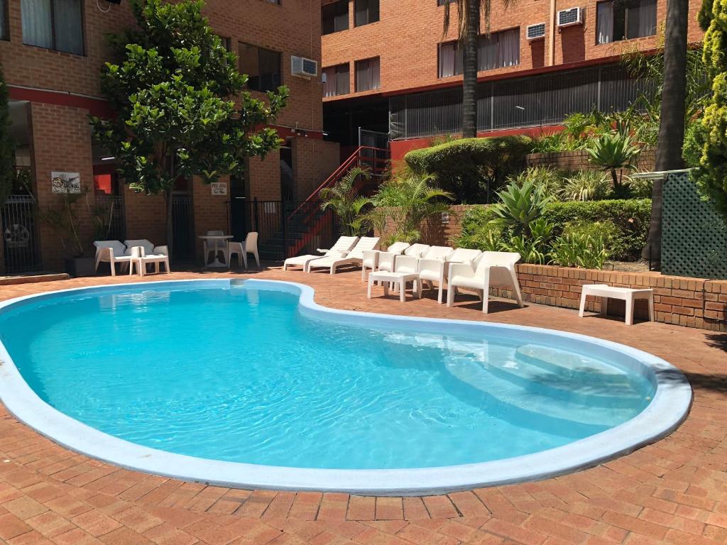 Inner City Apartments Hotel - Amenities and Services