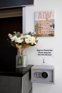 Joondalup City Hotel - Modern Guest Rooms