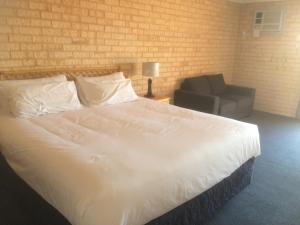 Kalbarri Palm Resort - Guests and Children