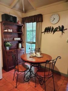 Kalimna Woods Cottages - Room Types and Capacities