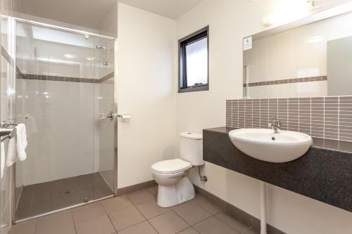 Kingston Hotel - Accommodation Details