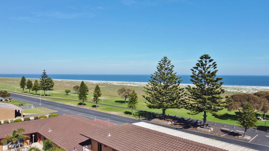 Lacepede Bay Motel - Guest Services