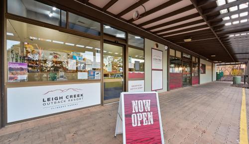 Leigh Creek Outback Resort - Dining and Amenities