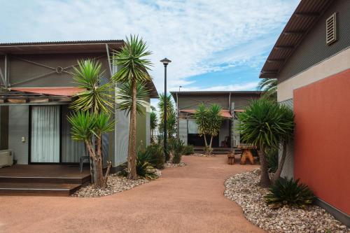 Majestic Oasis Apartments - Guest Reviews