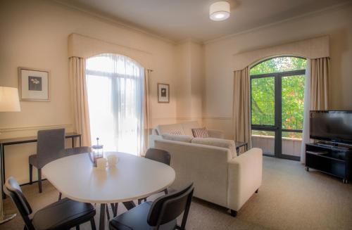 Majestic Old Lion Apartments - Guest Experiences