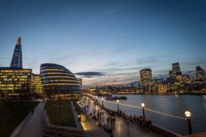 Maldron Hotel Shoreditch London - Transport and Accessibility
