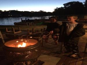 Mandurah Riverfront Holiday Rental - Amenities and Features