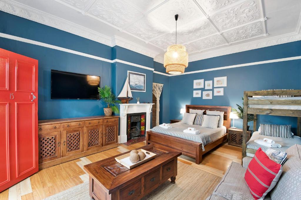 Manly Waves Studios & Apartments Review