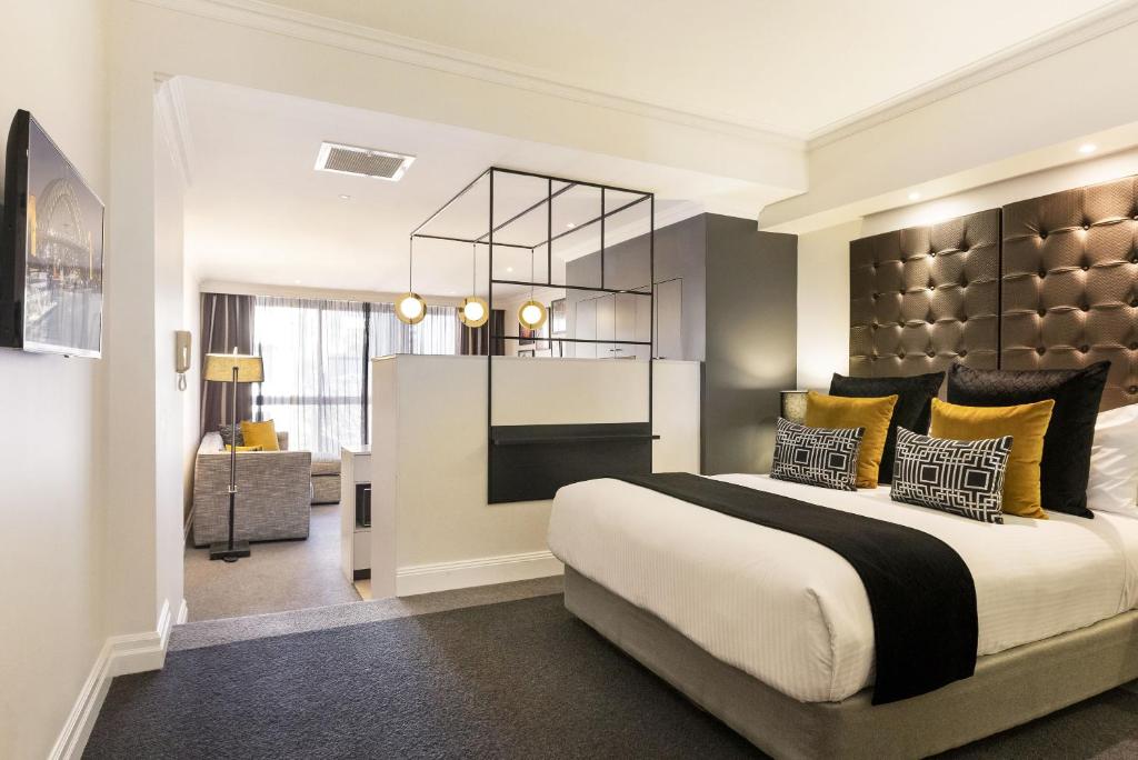 Mantra 2 Bond Street - Dining and Restaurants