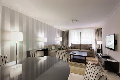 Mayfair House - Guest Experiences