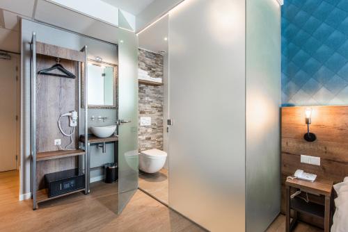 Melrose Hotel - Guest Experiences