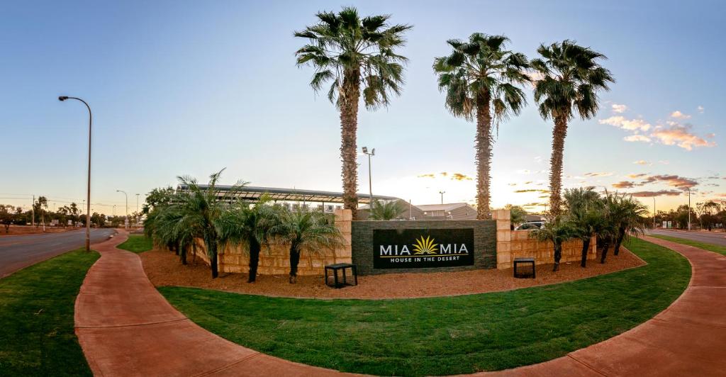 Mia Mia House in the Desert Review