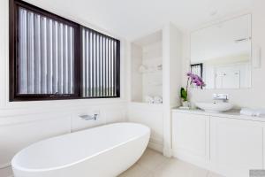 Miramare Gardens Boutique Accommodation - On-site Dining Options