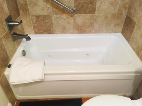 MooreField Suites Greensboro East - Guest Experience