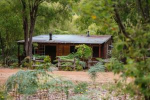 Mudstone Spa Retreat - Cottage Features