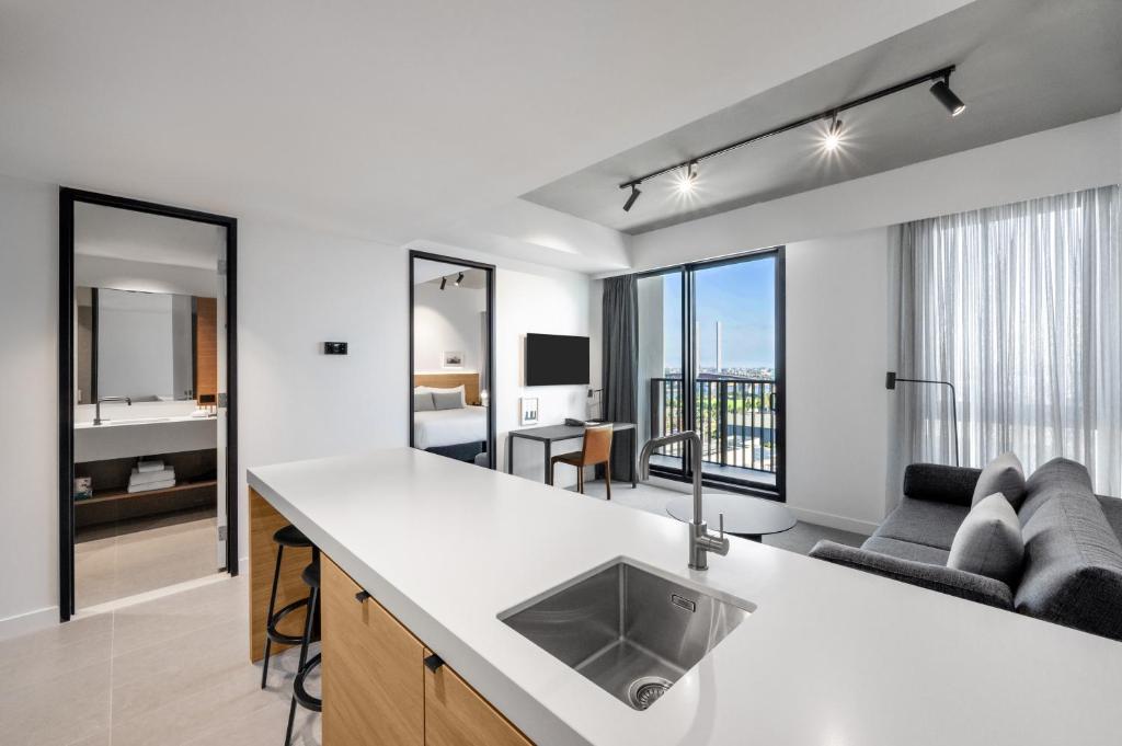 Nesuto Docklands Review - Apartment Amenities and Features