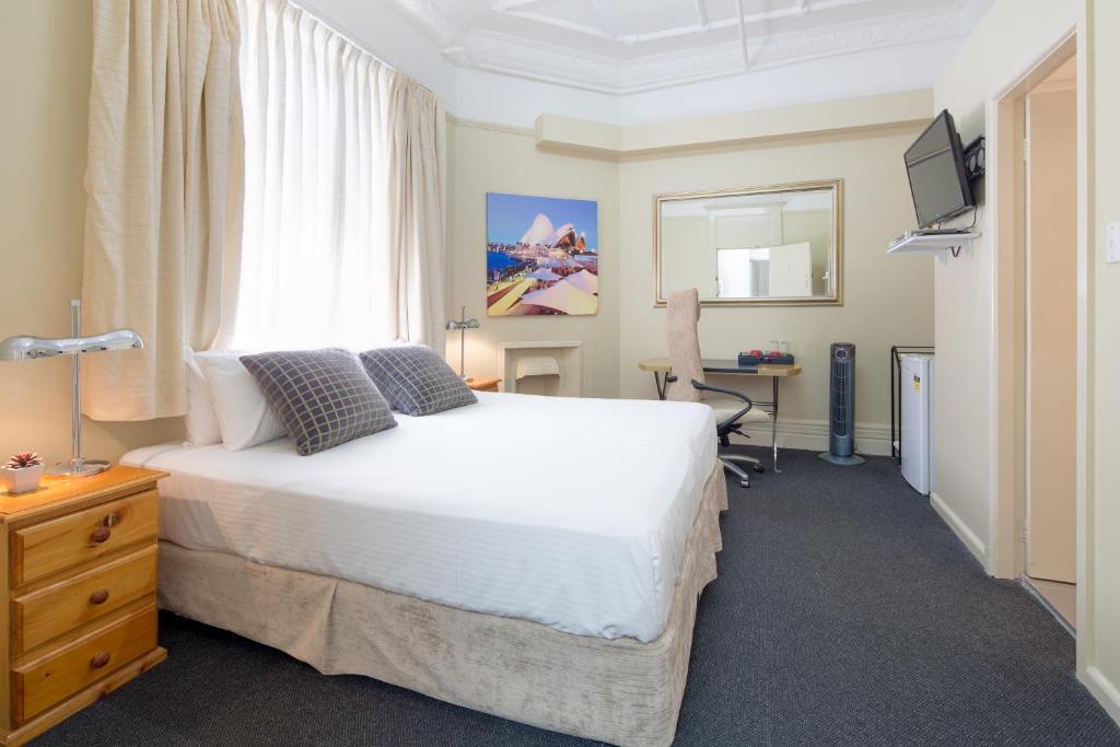 Neutral Bay Lodge Review