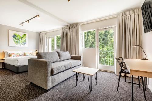 Nightcap at Findon Hotel - Dining and Beverages