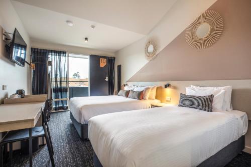Nightcap at Manhattan Hotel - Dining Experiences