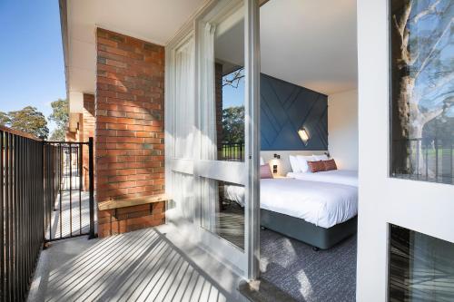 Nightcap at Sandown Park Hotel - Dining Options