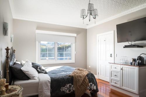 Noahs Stanley Luxury Bed and Breakfast - Guest Reviews and Ratings