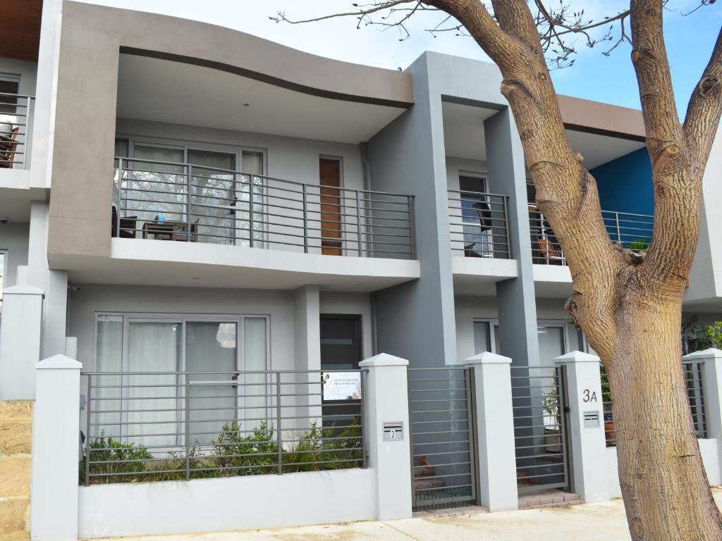 North Coogee Beach House Review