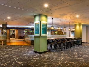 Novotel London West - Dining Options
