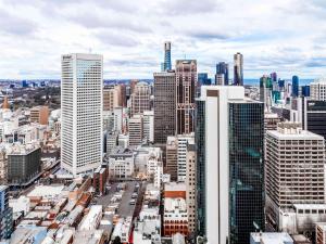 Novotel Melbourne Central Review - Dining and Culinary Options
